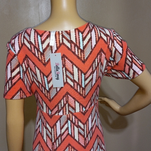 NWT Bella Berry USA Fashion art deco Poly Spandex dress, sz 2X - Picture 4 of 6